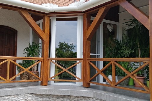 Faház, előtető, terasz